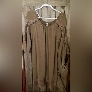 ANDREE BY UNIT Brown Lace Accent Blouse